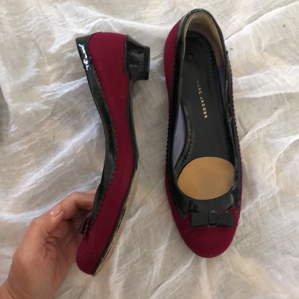 Beautiful Raspberry Red And Black Marc Jacobs Fla… - image 1